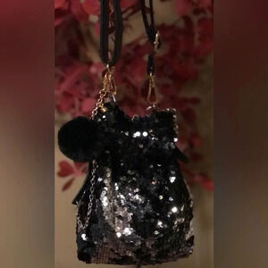 Black Sequin Cinch Bucket Bag Small Purse in Great Condition Vintage w/ Charm